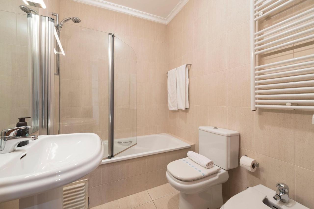 Lovelystay - Charm Beach Apartment By Metro Station 마토지뉴스 외부 사진
