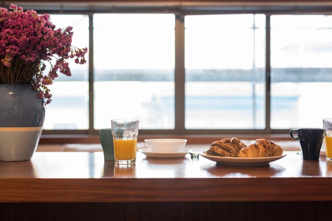 Lovelystay - Charm Beach Apartment By Metro Station 마토지뉴스 외부 사진